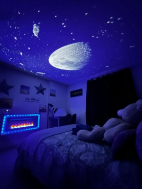 Beach Side APT with Home Cinema